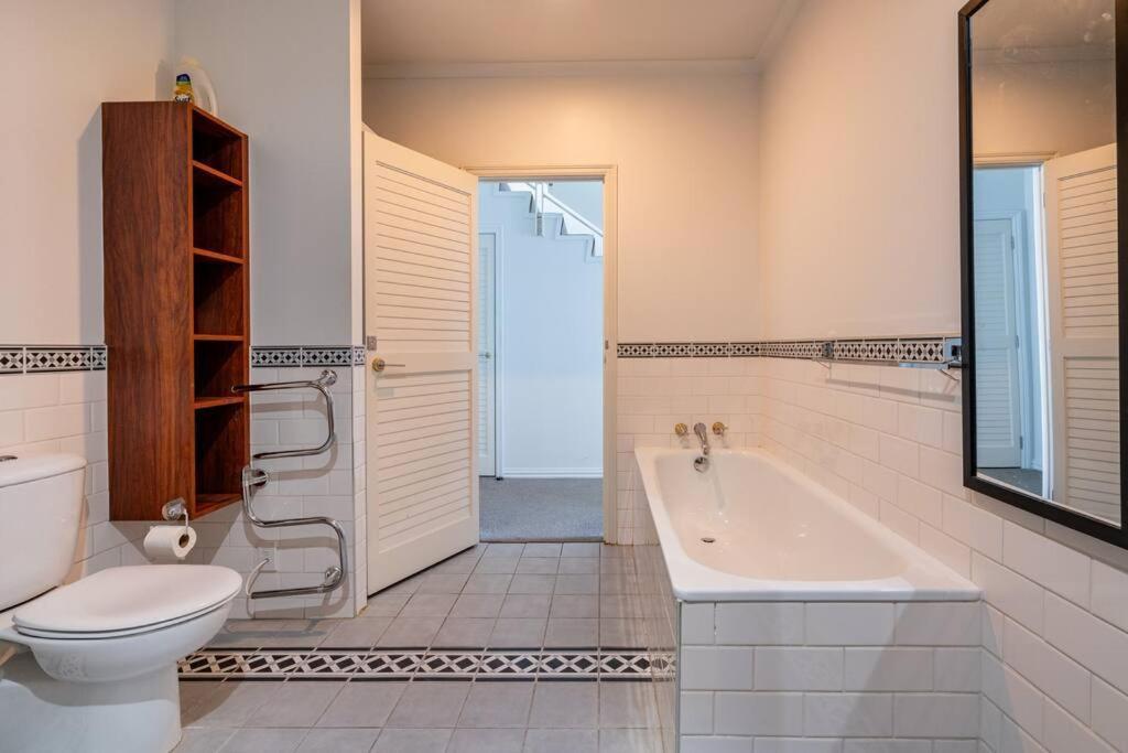 Spacious Penthouse With Spectacular Harbour Views! Auckland Kültér fotó