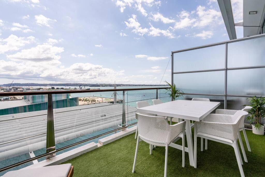Spacious Penthouse With Spectacular Harbour Views! Auckland Kültér fotó